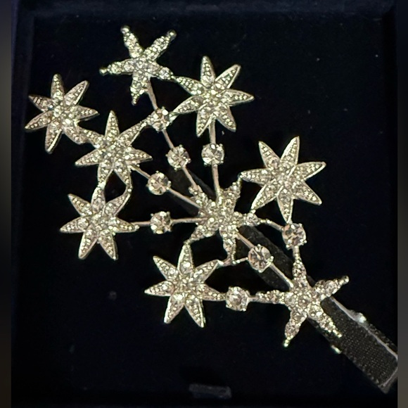 Silver Starburst Hair Clip - Picture 1 of 1